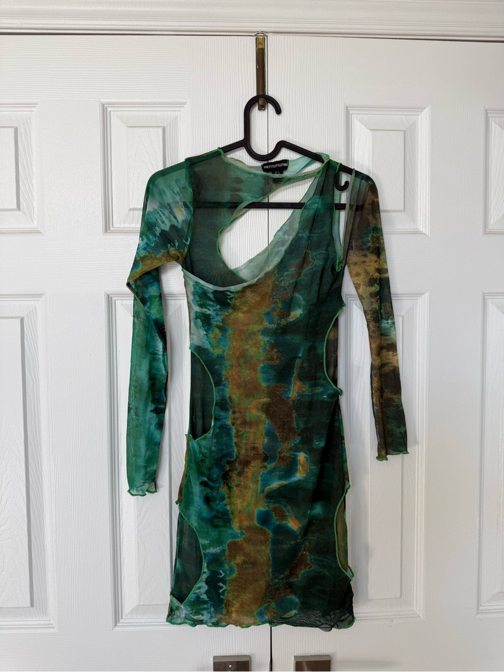 PrettyLittleThing Green Marble-Print Long Sleeve Mesh Dress